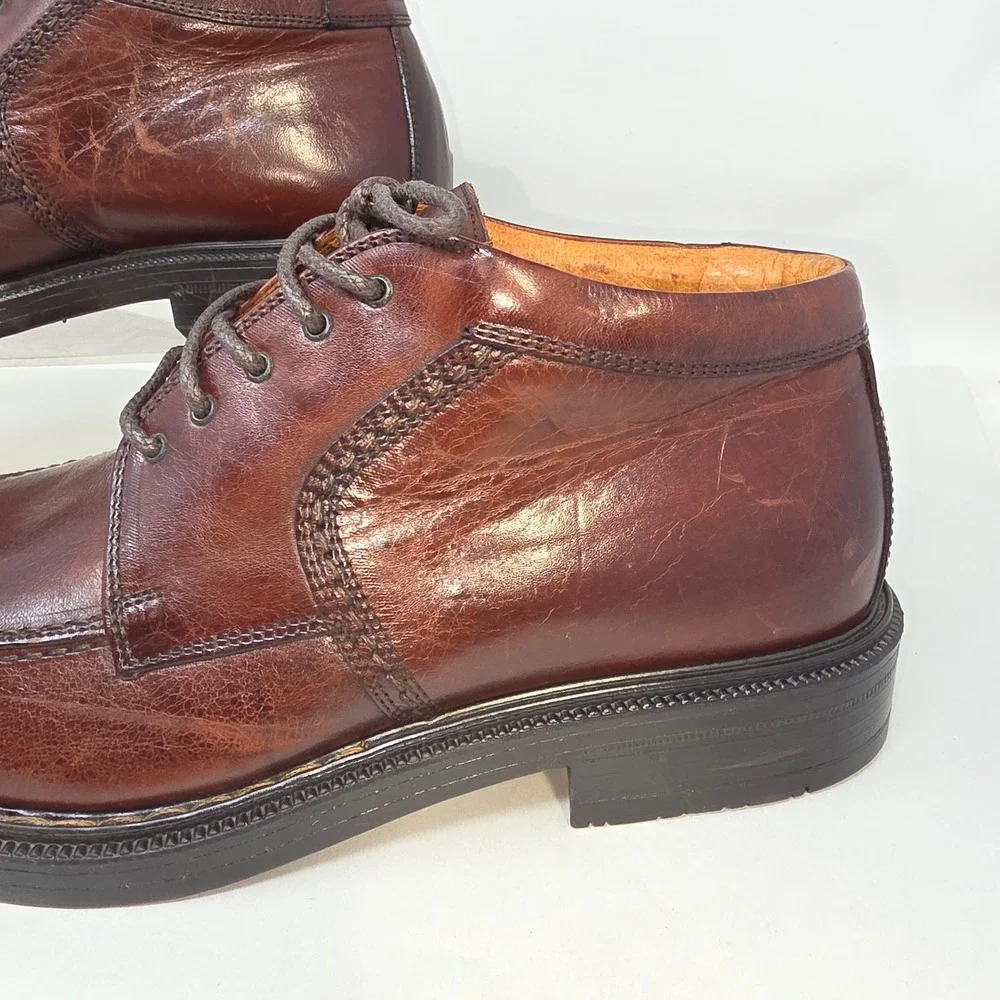 Johnston & Murphy ships from